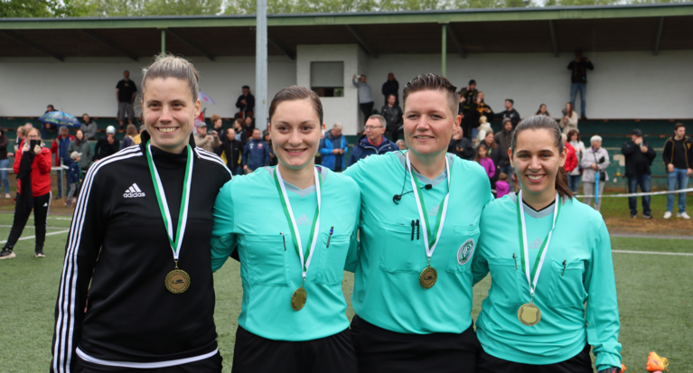 Ford-Pokalfinale der Frauen: Stolzes Schiedsrichterinnen-Quartett