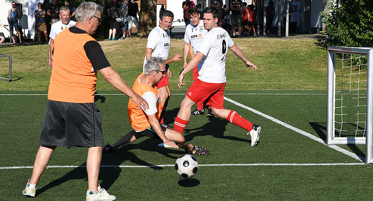 Walking Football-Aktionstag beim Jugendsport Wenau am 4. Mai