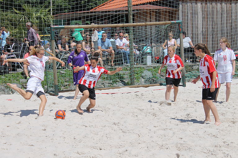 FVM-Beachsoccer-Cup: Jugendliche haben Lust auf brasilianischen Fußball