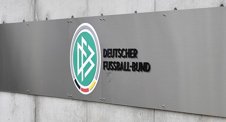 DFB-Schatzmeister Dr. Stephan Osnabrügge: "Wir werden alle Maßnahmen ergreifen, um zu helfen."