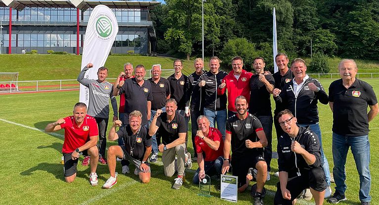 Ü40-Mittelrheinmeisterschaft: Bayer 04 Leverkusen triumphiert