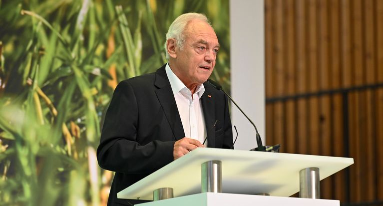 FVM-Initiative: Walter Schneeloch zum LSB-Ehrenpräsidenten ernannt