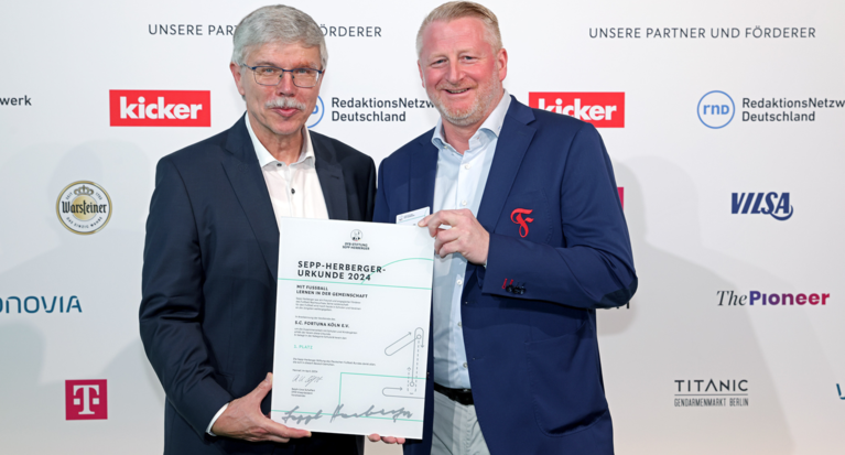Sepp-Herberger-Award: S.C. Fortuna Köln gewinnt Ehrung in der Kategorie „Schule und Verein“