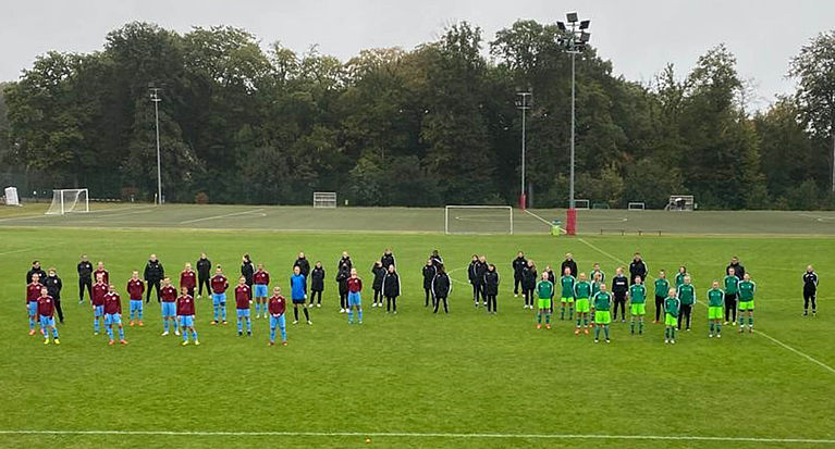 Gruppenfoto Ein Wochenende ganz im Zeichen des Drei-Länder-Turniers