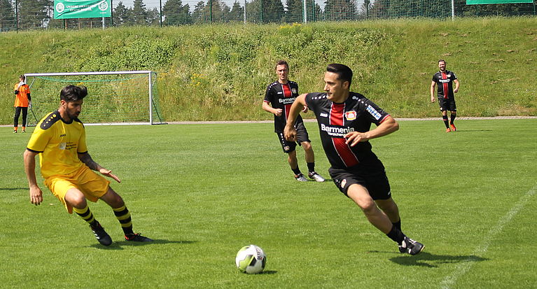 Bayer 04 Leverkusen holt sich den Ü40-Titel zurück