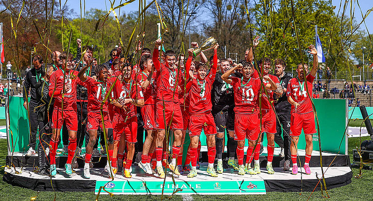 Köln nach spektakulärem Finale Pokalsieger
