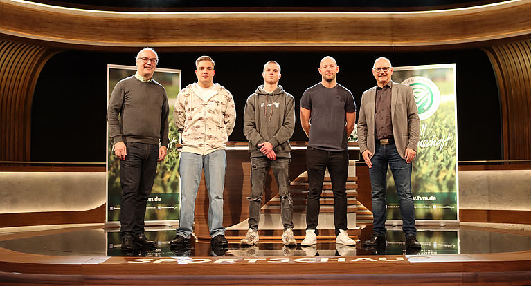 Im Sportschau-Studio ausgezeichnet: „FVM-Fair Play des Jahres“-Sieger prämiert