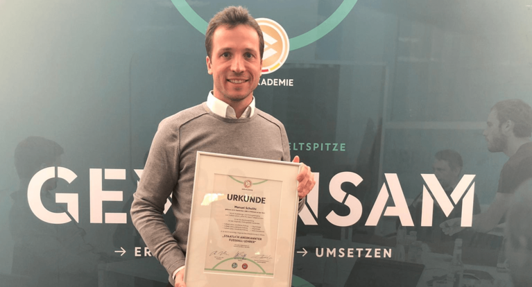 Manuel Schulitz erwirbt höchste Fußballtrainer-Lizenz