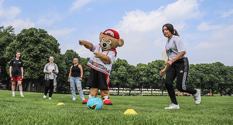 Fan- und Familienfest vor DFB-Pokalfinale in Köln