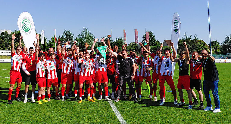 Meister*innen, Aufsteiger*innen oder Nichtabsteiger*innen: Die FVM-Bildergalerie 2022/23