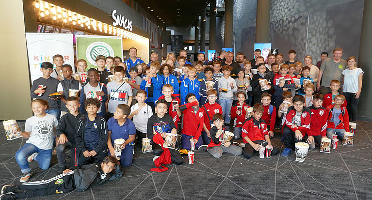 Kinoevent „Kroos“ mit 100 Jugendspielern aus dem Kreis Köln