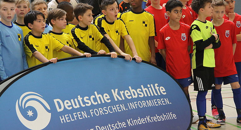 Kicken für krebskranke Kinder: Finale des E-Jugend-Cups 2018/19