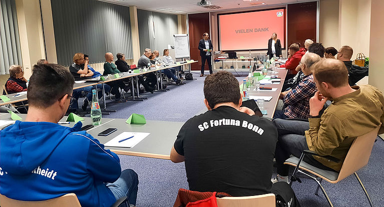 An Karneval: Rege Teilnahme bei Fortbildung für Jugendleiter*innen