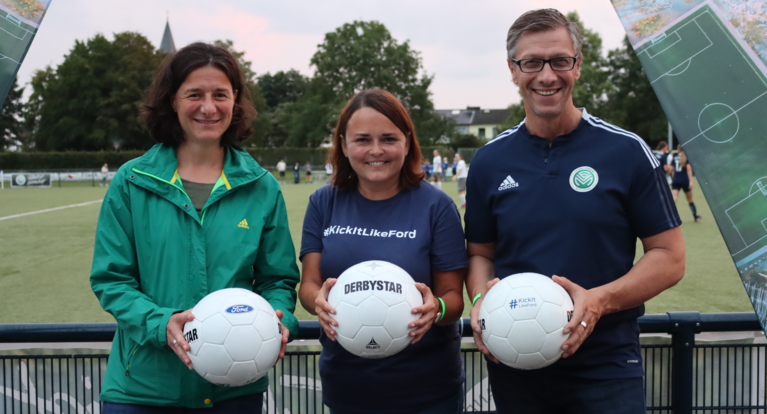 #KickItLikeFord geht in die Verlängerung und fördert den Frauenfußball am Mittelrhein