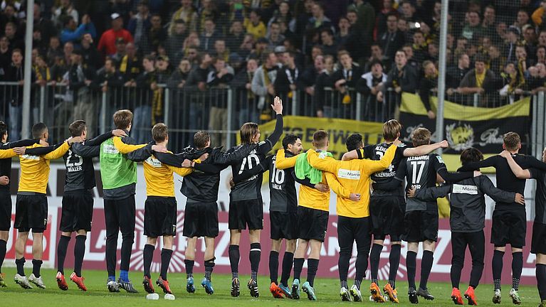 Rekordkulisse zum Regionalliga-Auftakt: Aachen empfängt Wuppertal