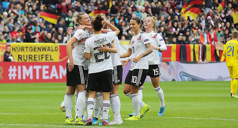 DFB-Frauen: Kantersieg in Aachen (+ Bildergalerie)